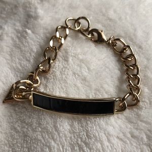 GUESS Gold Tone Chain Bracelet w/ Black Centre Piece & Charm | 6"